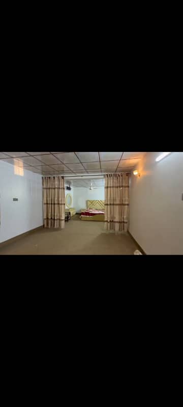 Canal road Raza Town 8 Marla upper porstion for rent 03018660465