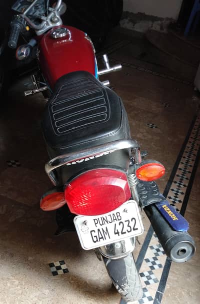 Honda motorcycle 2018 Modal