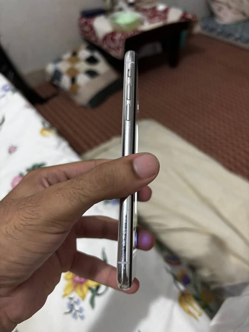 Apple iPhone X 1
