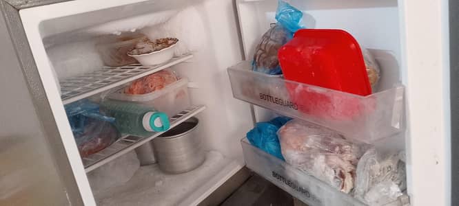 fridge Haier refrigerator condition 10/10