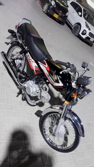 Honda CD70 2025 model Karachi num 1st owner Genuine mint condition 