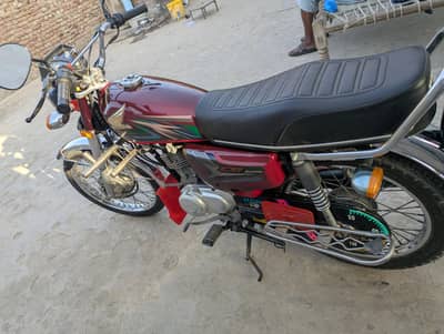125 For sale Model 2023 total Jeanine