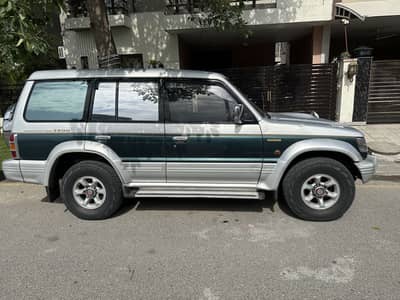 Mitsubishi Pajero 1995