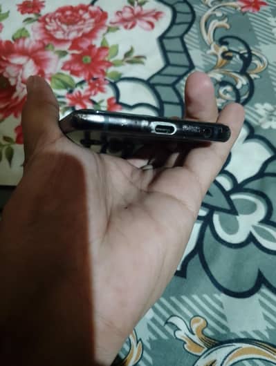 M. moto Z4 4/128 best for gaming