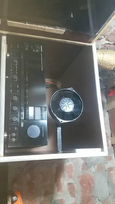 Kenwood. Amplifer