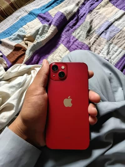 Apple iPhone 13