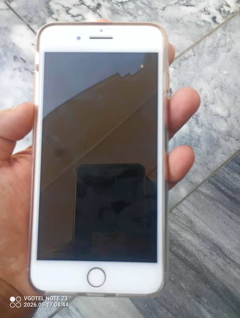 Apple iPhone 7 Plus 2
