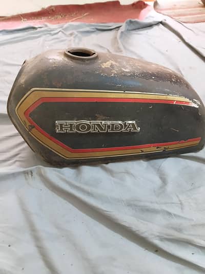 HONDA 82 FUEL TANK GENUINE