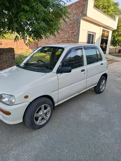Daihatsu Cuore 2002