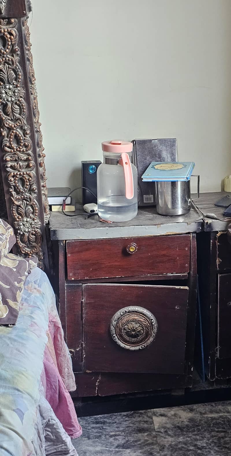  مضبوط اور اچھی حالت میں بیڈ سیٹ فروخت کے لیے 3