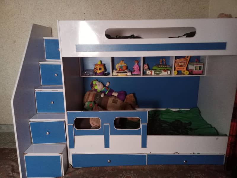 bunker bed 0
