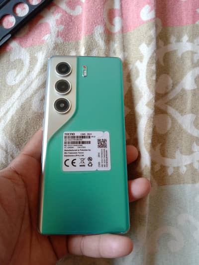 Tecno CAMON 40 Pro