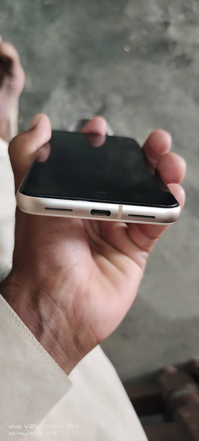 Google Pixel 8 2