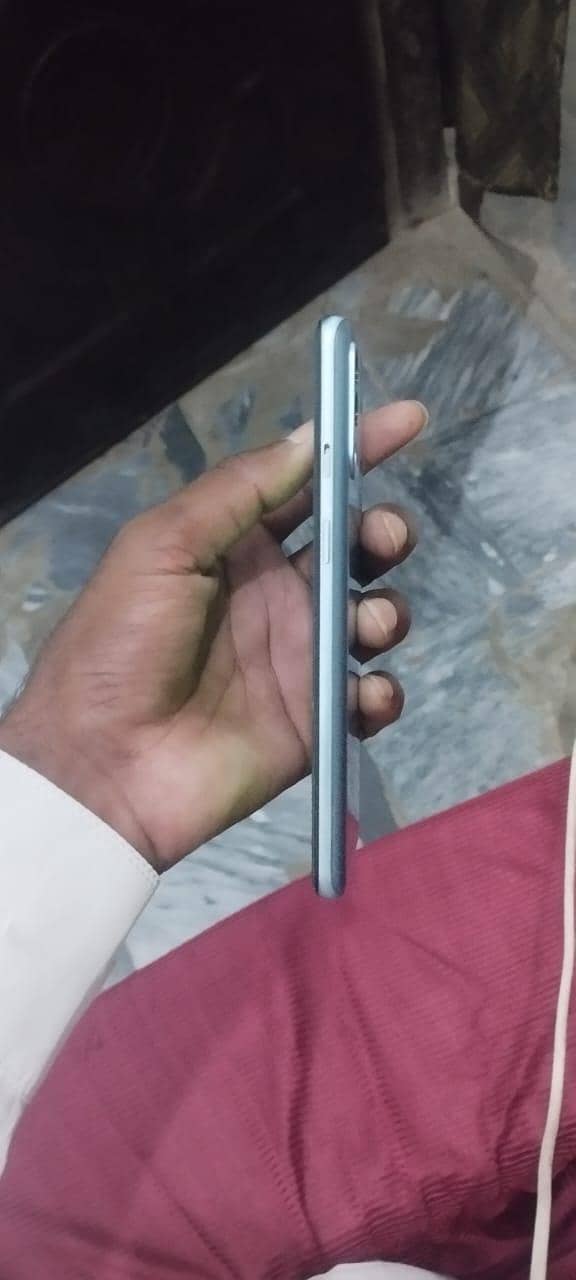 One Plus 9R 5
