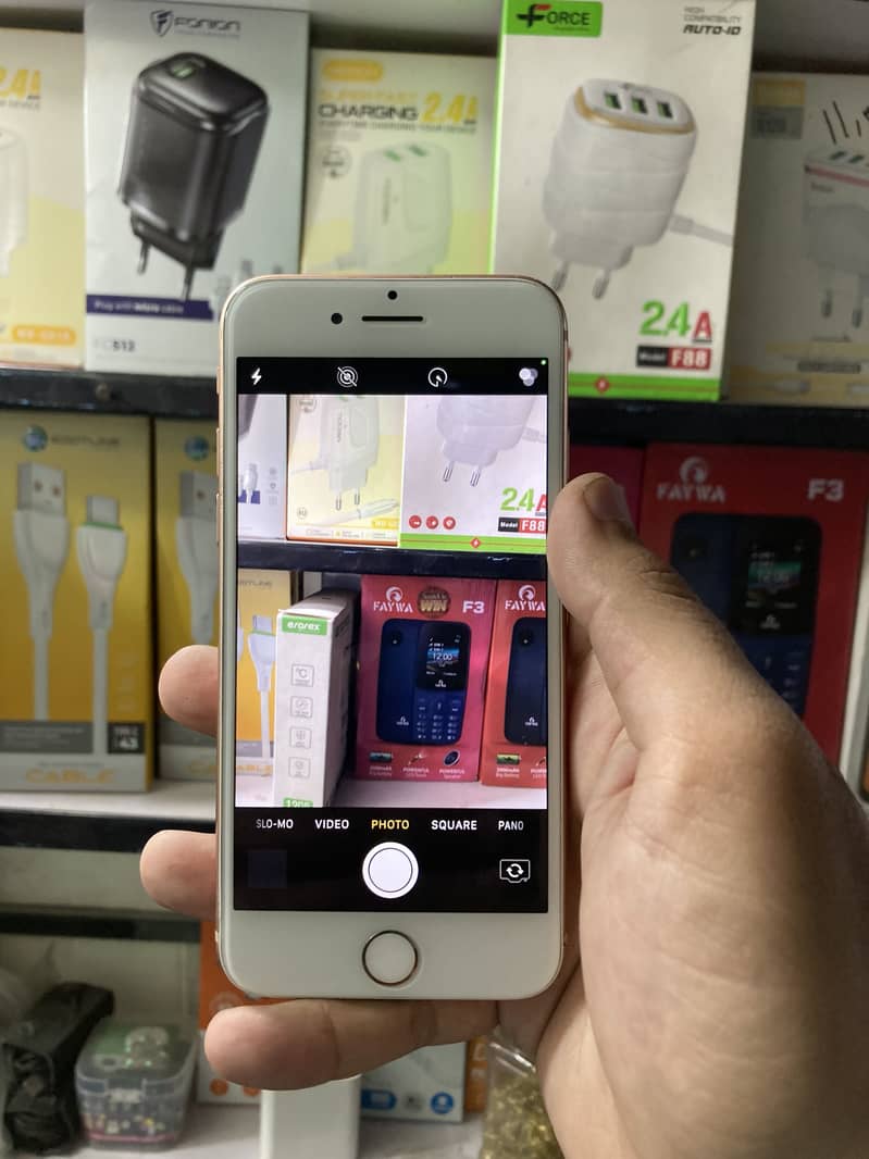 Apple iPhone 8 1