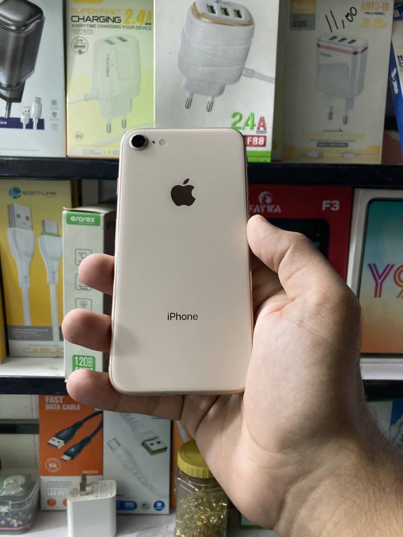 Apple iPhone 8 3