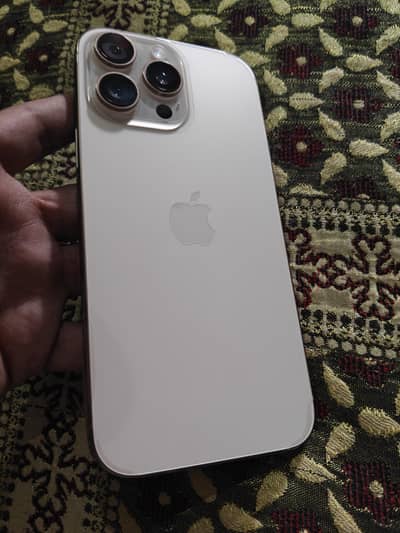Apple iPhone 16 Pro Max