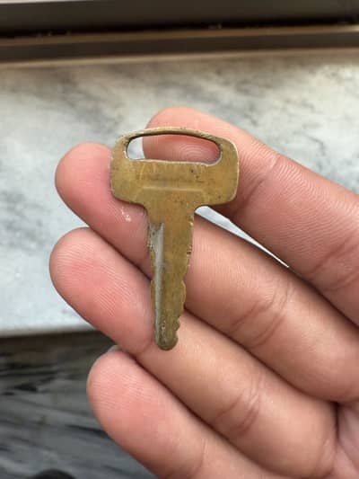 Yamaha 1981 YB 100 original key