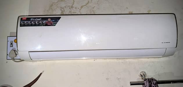 TCL 1.5 Ton Inverter AC Fresh Condition