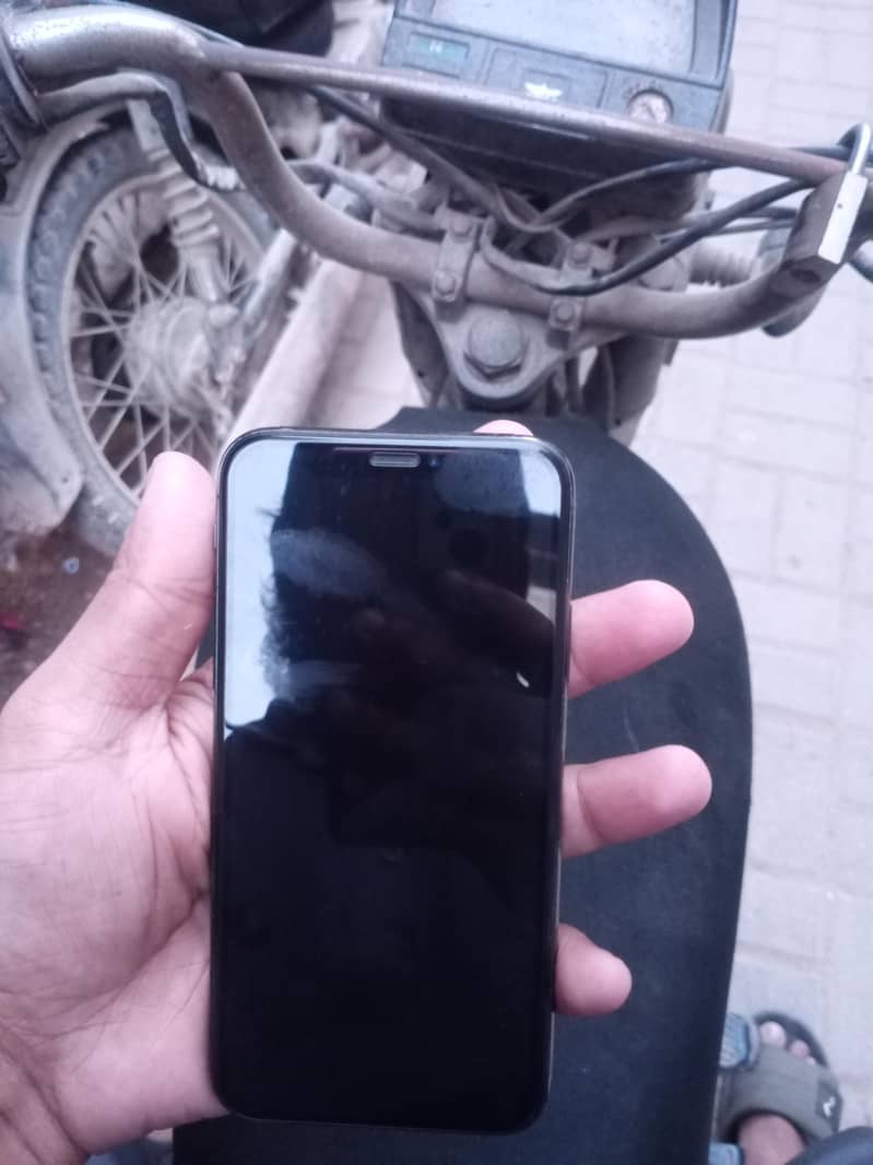 Apple iPhone X 3