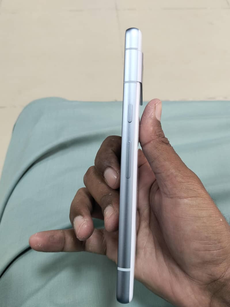 Google Pixel 7a 3