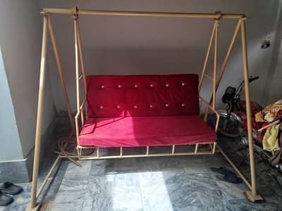 Beautiful 3-4 Seater Jhoola Swing for Sale | Good Condition