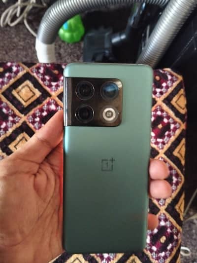One Plus 10 Pro