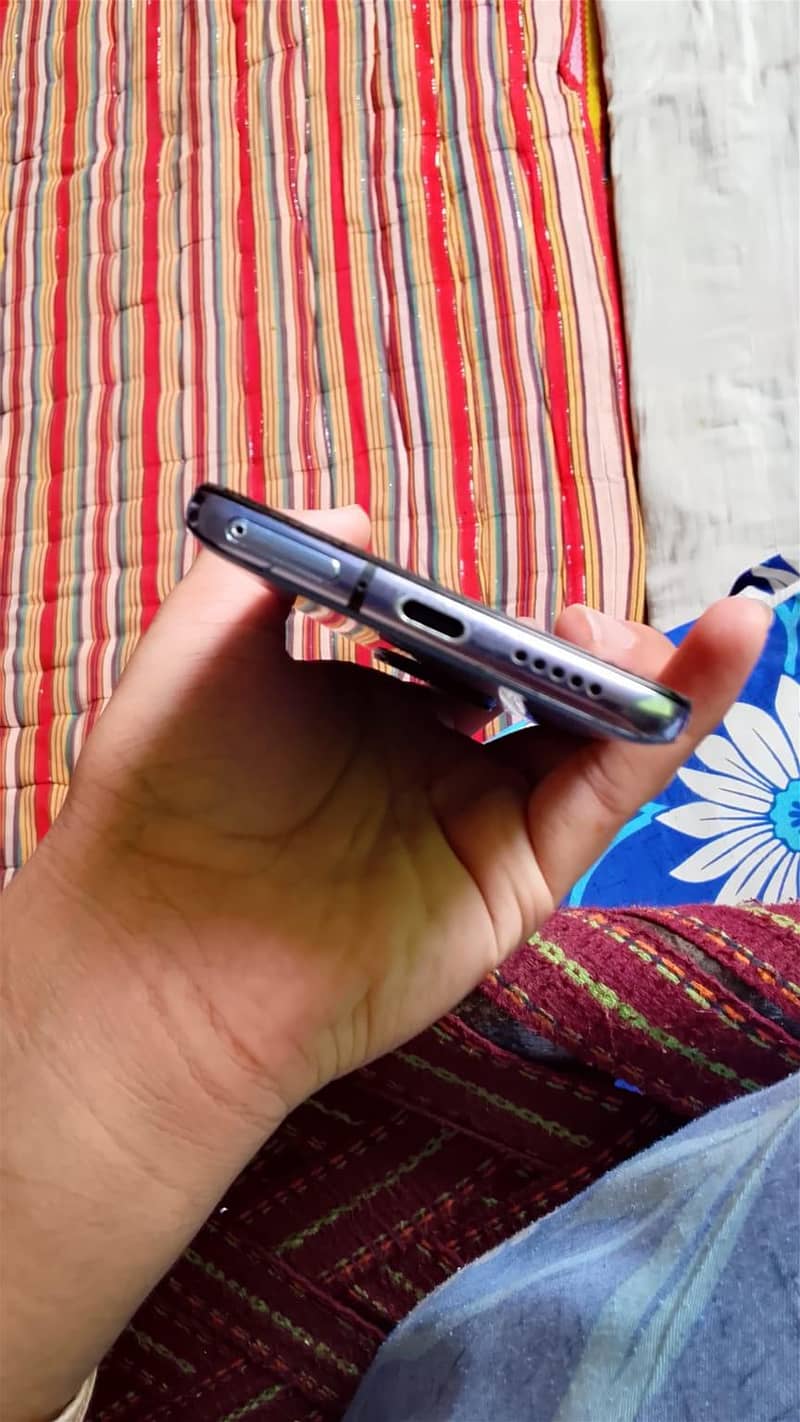 One Plus 7T 6