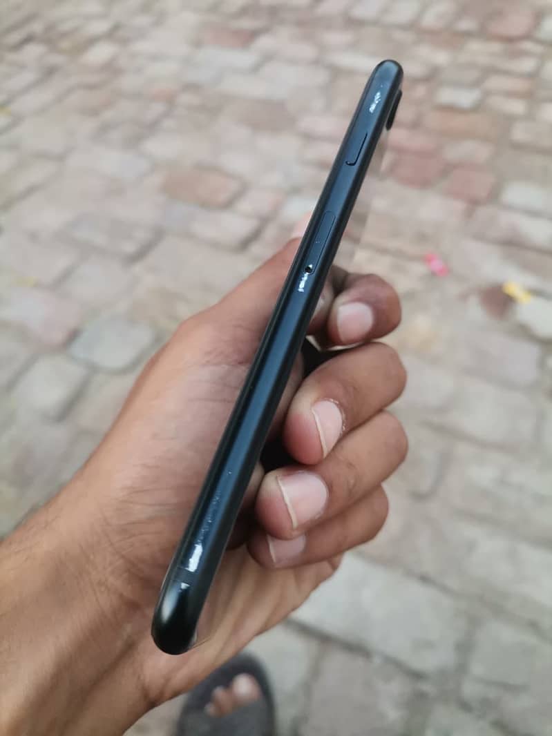 Iphone se 3 (exchange possible) 4