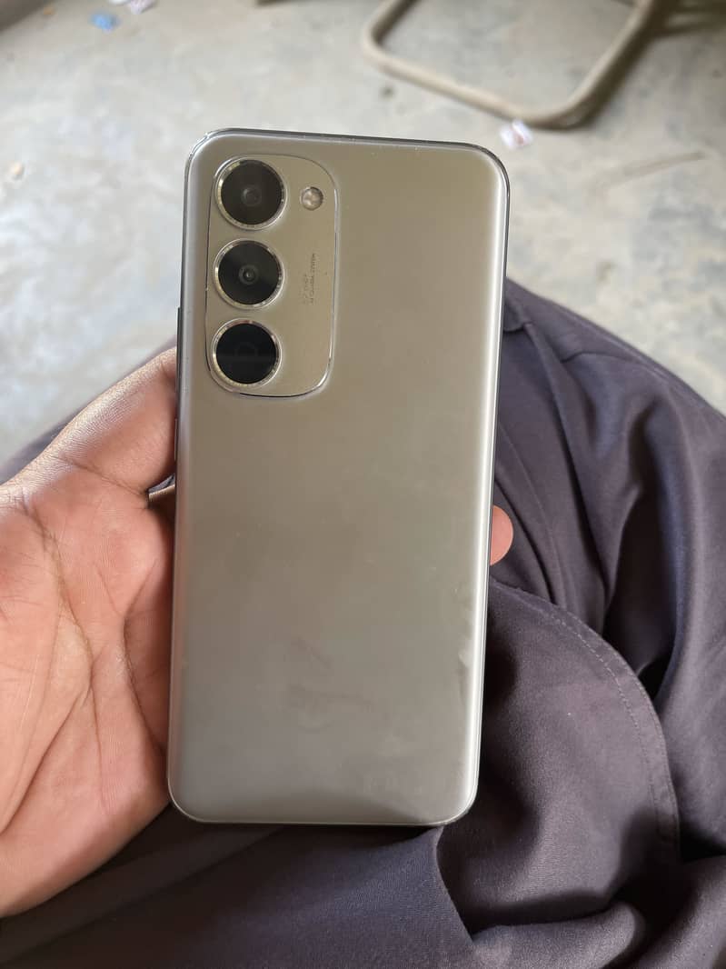 Tecno 40 pro plus 0