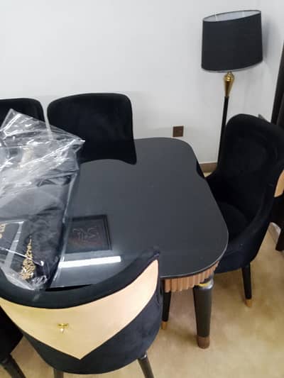 8 seater daining table