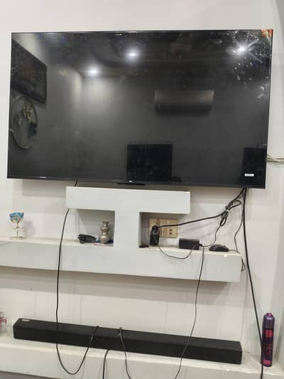 New led samart TV  sell ri8 now