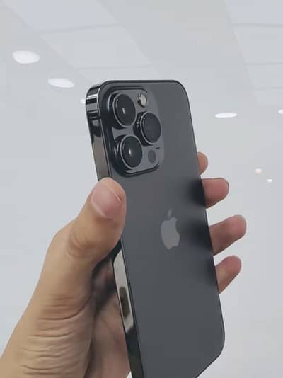 I phone 13 Pro Factory Unlock 10/10