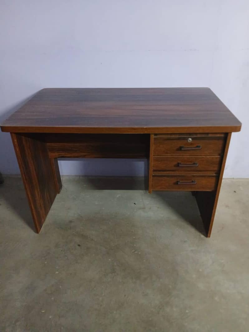 Office Table 0