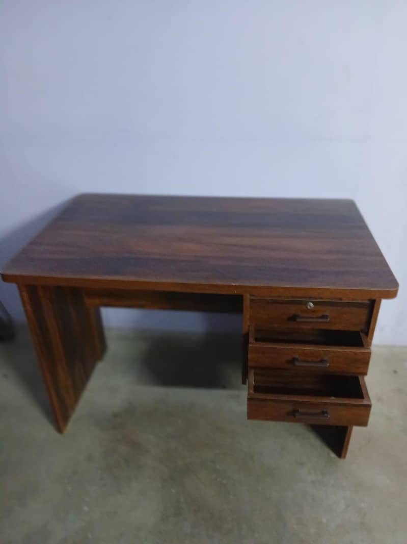 Office Table 5