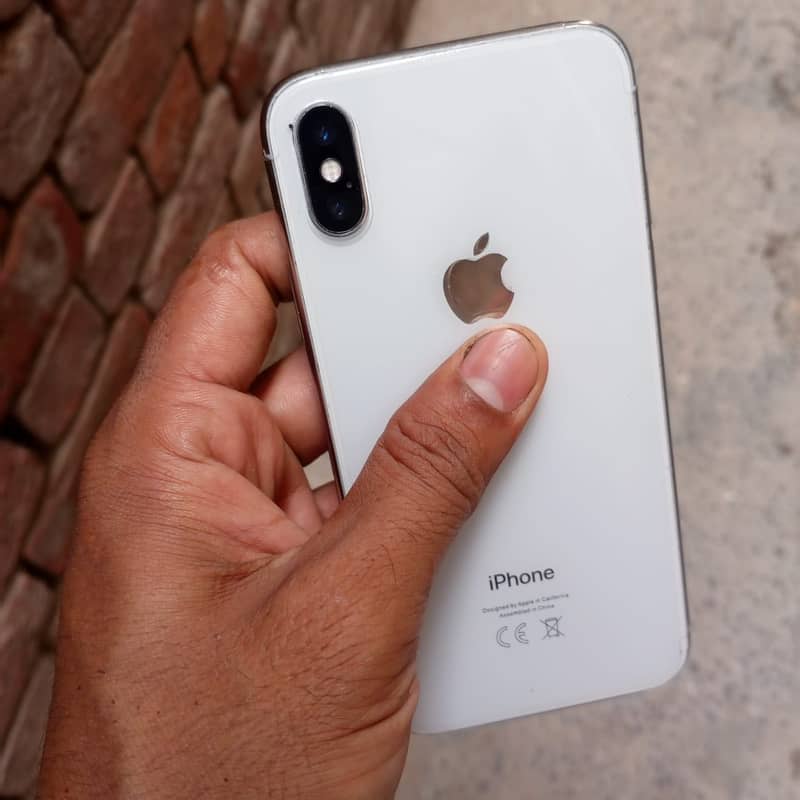 Apple iPhone X 3