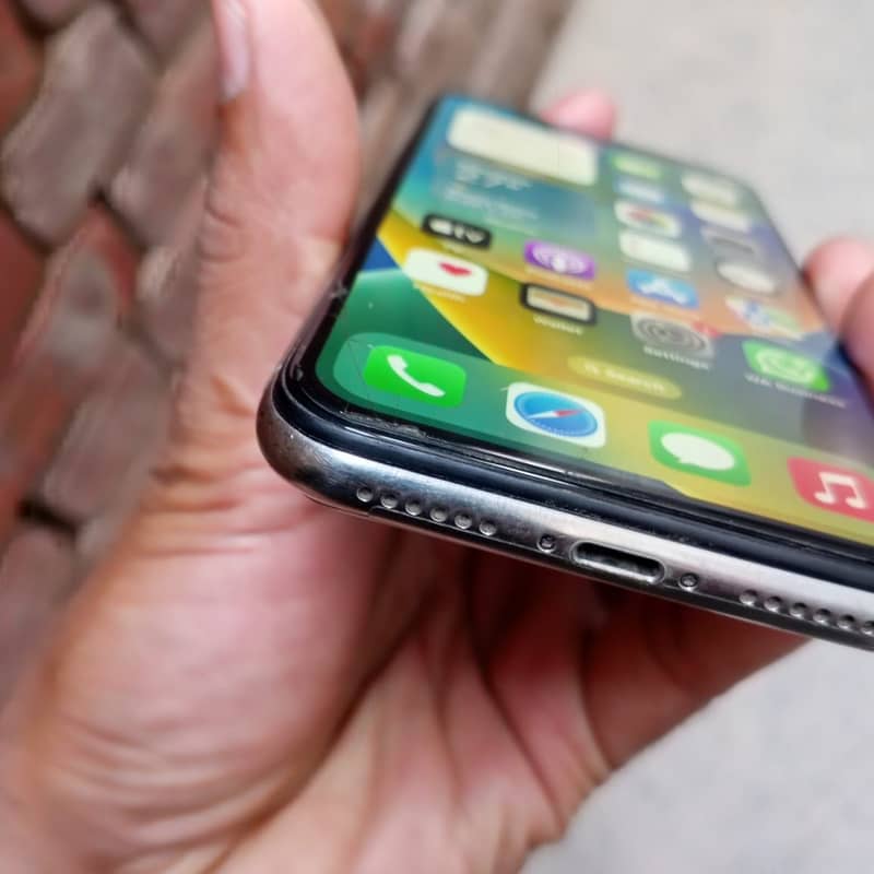 Apple iPhone X 6