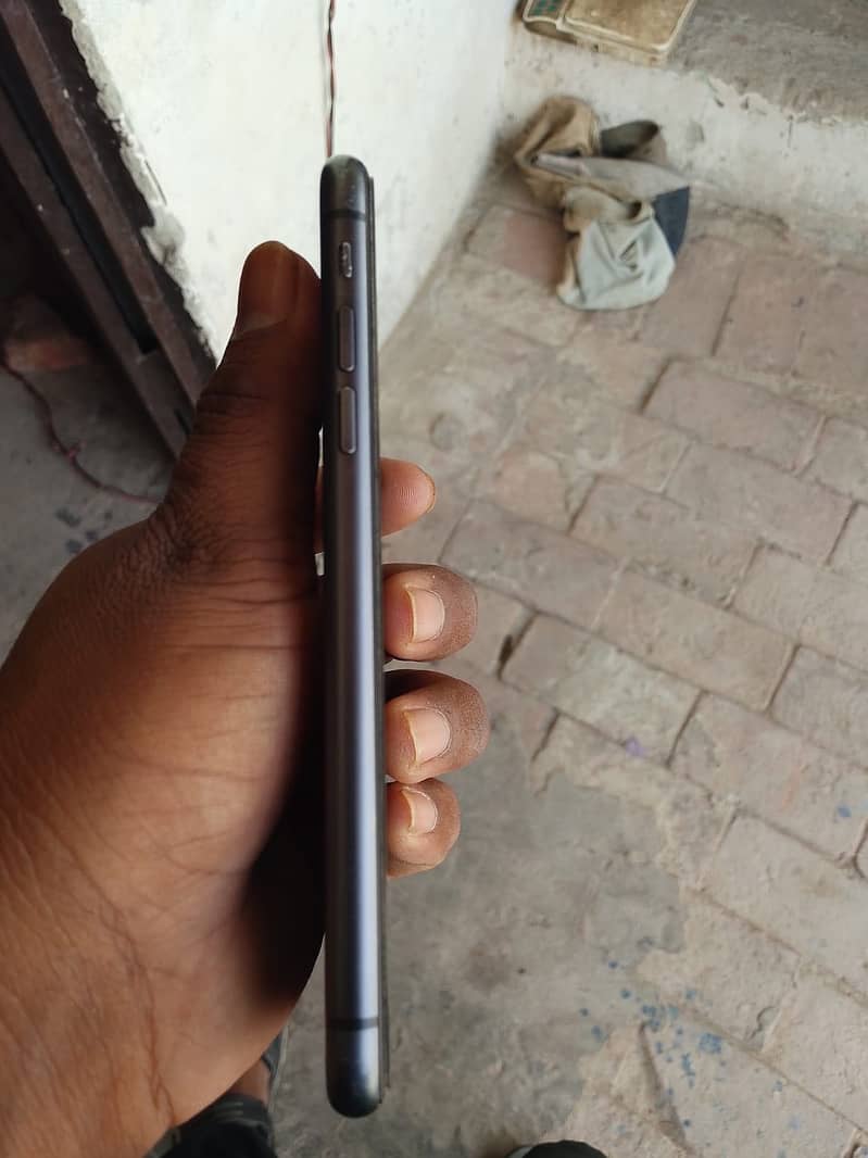 Apple iPhone 11 5