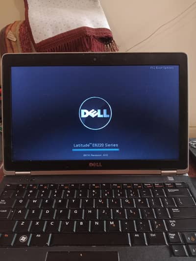 Dell E6220 core i7 - 2640M 4GB ram 500gb hard drive