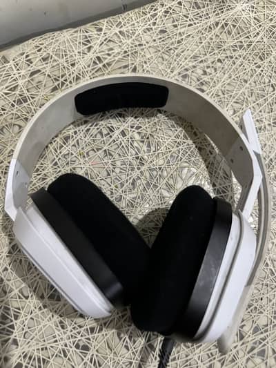 Logitech astro A10 wired gaming headphones