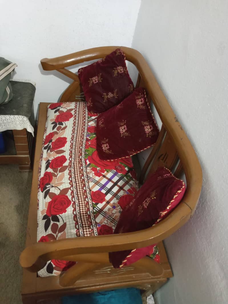 good condition sofa set 1