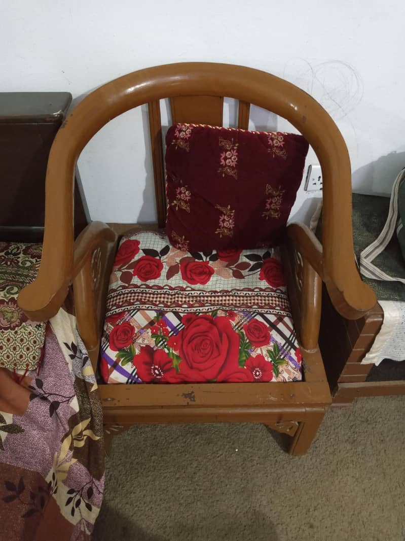 good condition sofa set 3