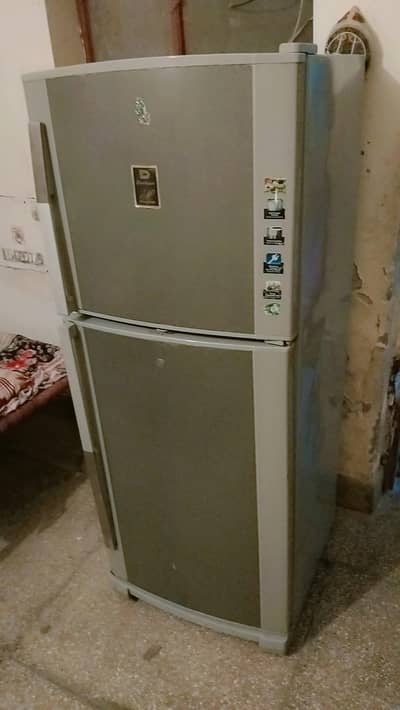 dawlance refrigerator medium saize