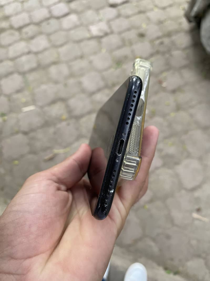 Apple iPhone 7 Plus 4