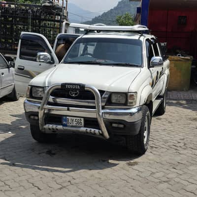 Toyota Hilux 2004