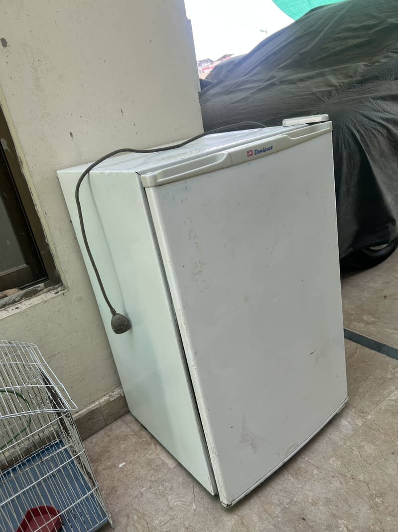 Mini Fridge 0