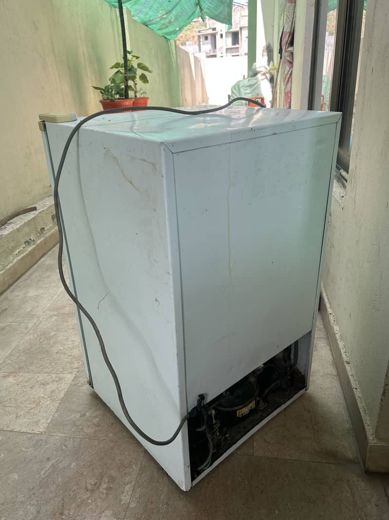 Mini Fridge 2