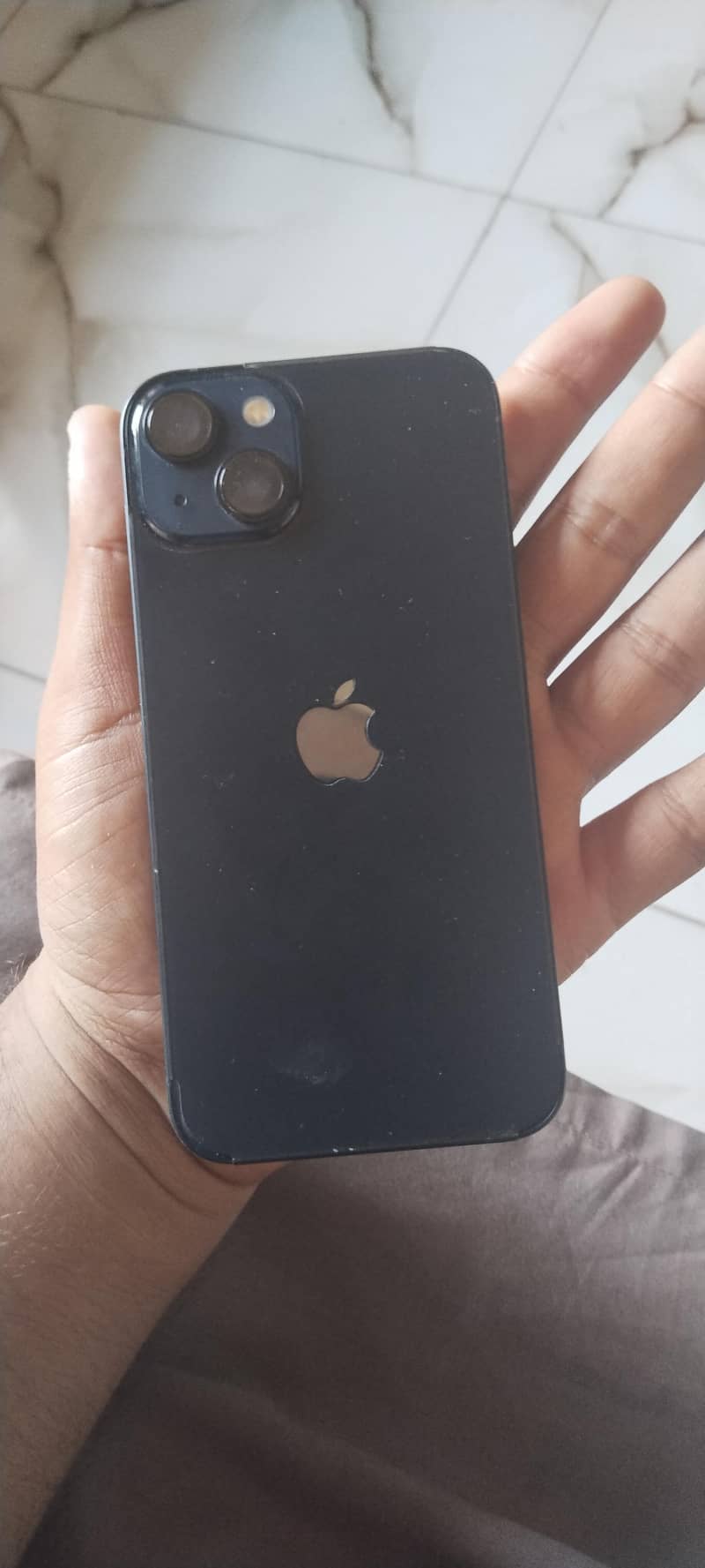 Apple iPhone 13 2
