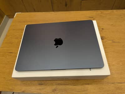 MacBook air m3 - 8/512 Complete Box