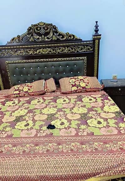 Bed Set – Good Condition | Dressing Include